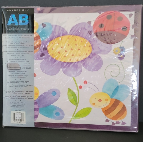 Scrapbooks - Picture 4 of 6